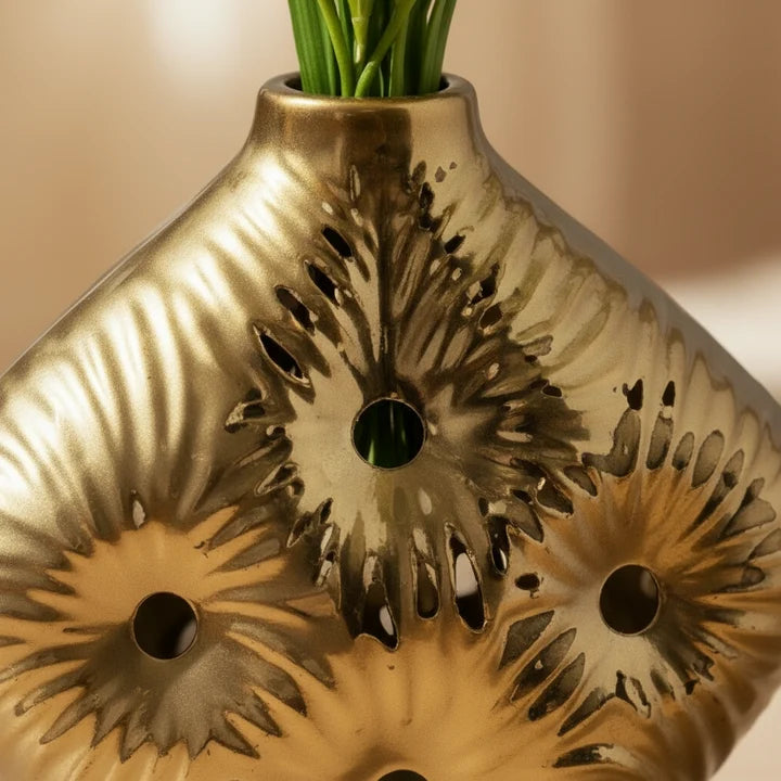 Golden Aurelia Geometric Vase Set