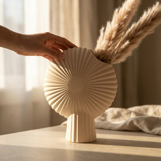 Elegant Scallop Shell Decorative Table Vase