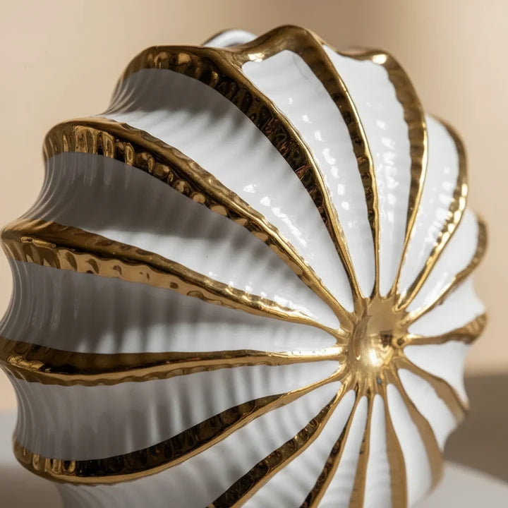 Shell Luxe Ceramic Vase Set