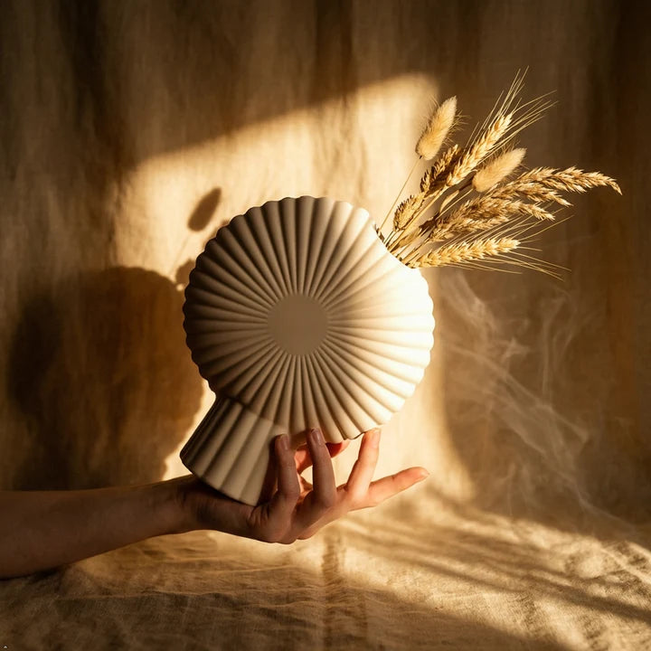 Elegant Scallop Shell Decorative Table Vase